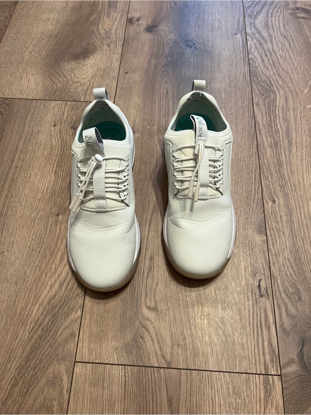Clove medical grade shoes
